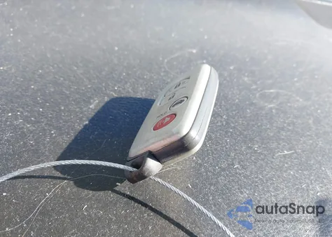 2010 Toyota Avalon Limited from USA, damaged, VIN 4T1BK3DB3AU370509